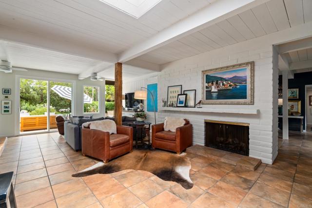 16851 Orchard Bend Road, Poway CA: https://media.crmls.org/mediaz/a9f80fa1-c697-48cc-99be-8a0b2be21b38.jpg