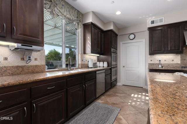 Image 14 of 60 For 10931 Shadow Hills Avenue