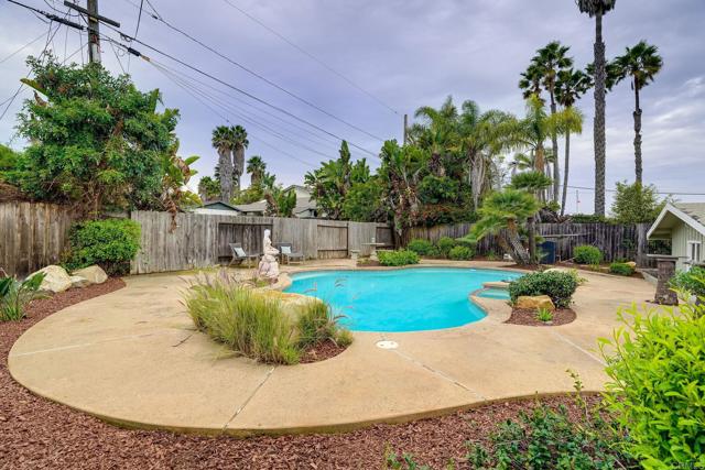 Detail Gallery Image 36 of 61 For 5091 El Arbol, Carlsbad,  CA 92008 - 4 Beds | 3 Baths