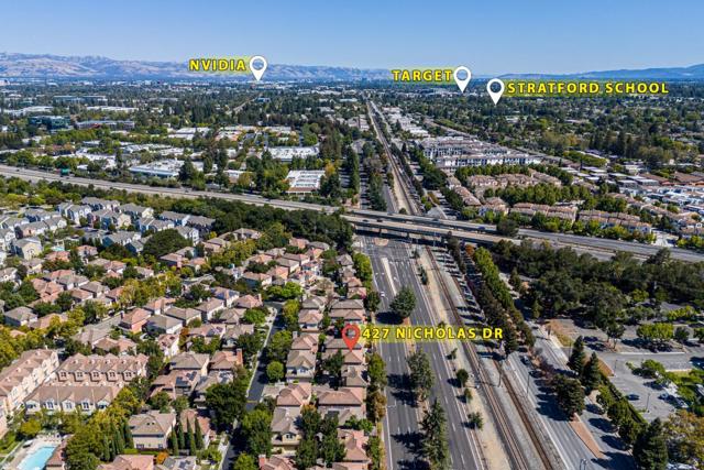 427 Nicholas Drive, Mountain View CA: https://media.crmls.org/mediaz/a9f8e541-b4eb-46fb-96b6-a0c505602941.jpg