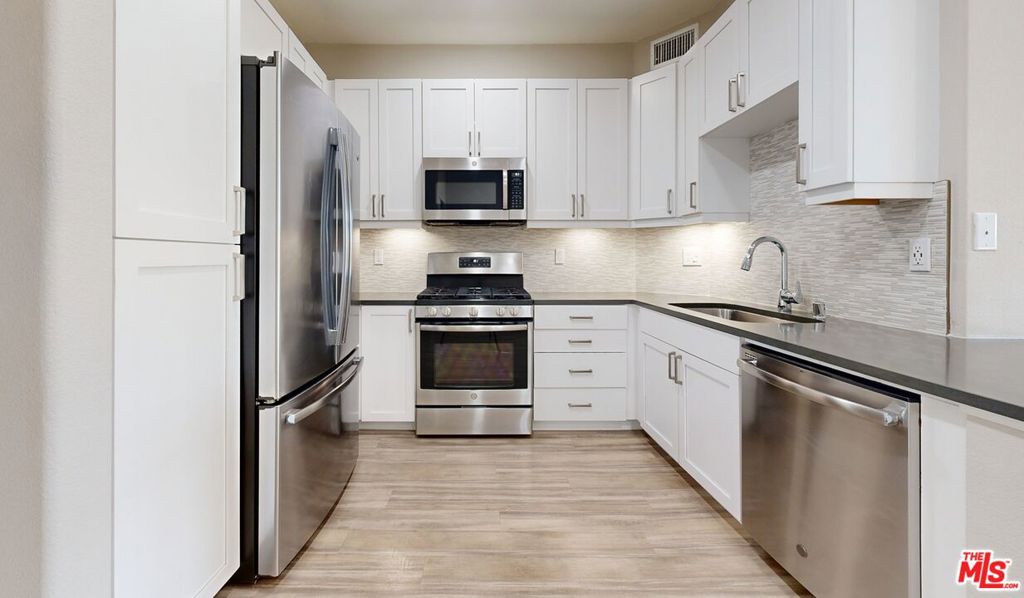 6280 W 3rd Street #4-203