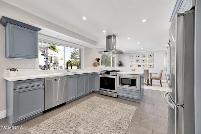 5308 Ambridge Drive, Calabasas CA: https://media.crmls.org/mediaz/a9fa1b41-74f4-4c54-bf22-2adfd8a9d75e.jpg