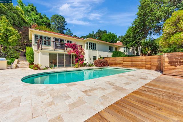 23 El Verano, Orinda CA: https://media.crmls.org/mediaz/a9fa21a5-e5d6-4a1e-81e0-3ff8047fac5f.jpg