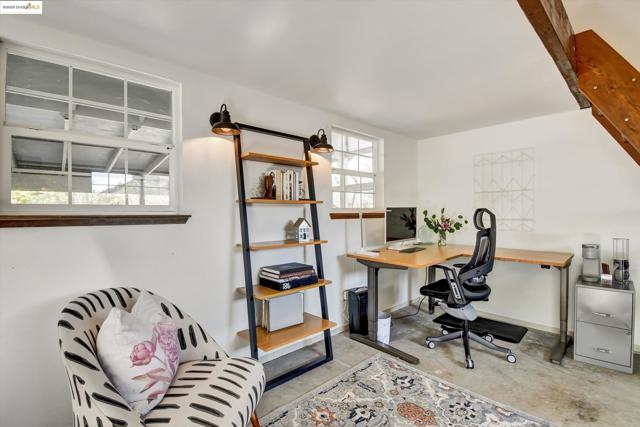 2944 Von Doolen Court, Pinole CA: https://media.crmls.org/mediaz/a9fab458-b681-49fc-9da0-231938cc8f17.jpg