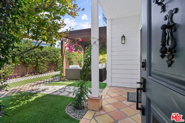 2818 Pearl Street photo 2