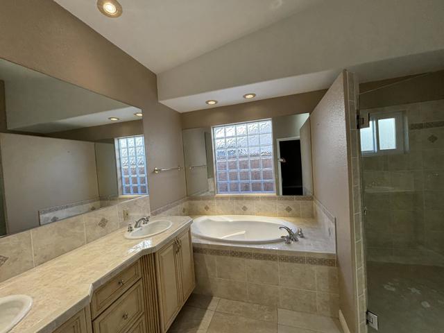 73390 Guadalupe Avenue, Palm Desert CA: https://media.crmls.org/mediaz/a9fb6676-4444-4476-90ae-0a862020c67c.jpg
