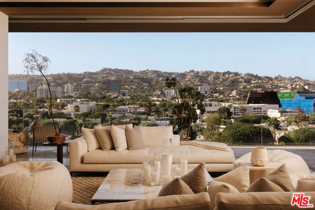 8899 Beverly Boulevard Unit 8B