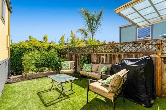 444 Whispering Pines Drive, Scotts Valley CA: https://media.crmls.org/mediaz/a9fd417e-fa5b-463f-9262-972406e31595.jpg