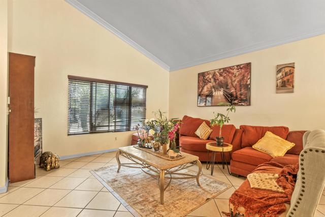 Detail Gallery Image 7 of 33 For 613 Point Vicente Ct, Chula Vista,  CA 91911 - 4 Beds | 2/1 Baths