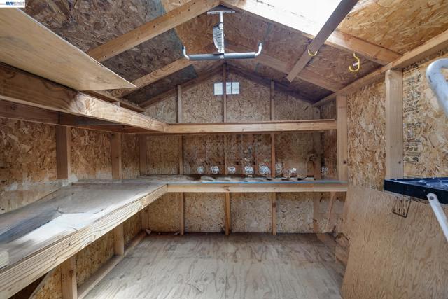 Image 42 of 47 For 15126 Andover St