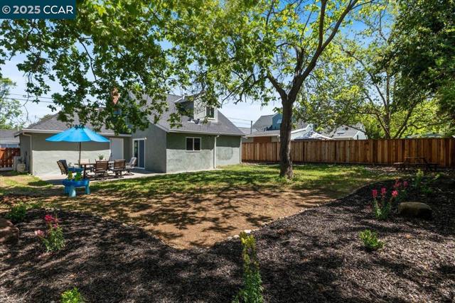 4178 Huckleberry Dr, Concord CA: https://media.crmls.org/mediaz/a9fe4536-ad93-4240-9070-1e755505c169.jpg