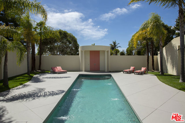 526 Crocker Sperry Drive, Montecito CA: https://media.crmls.org/mediaz/a9fe738f-11b5-4794-9761-7595ed0d5fc5.jpg