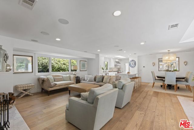 207 10th Street photo 4