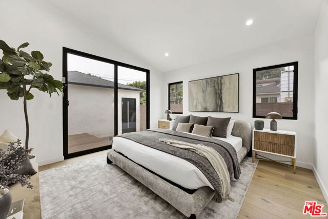 12469 Greene Avenue, Los Angeles CA: https://media.crmls.org/mediaz/a9fecc66-1576-4e83-9731-f97b0c63df64.jpg