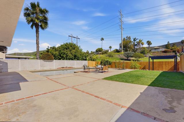 Detail Gallery Image 27 of 42 For 13879 Paseo Cardiel, San Diego,  CA 92129 - 4 Beds | 2/1 Baths