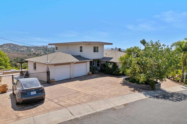 644 Eldorado Drive, Escondido, California 92025, 3 Bedrooms Bedrooms, ,2 BathroomsBathrooms,Single Family Residence,For Sale,Eldorado Drive,250022090SD