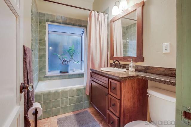 Image 17 of 34 For 438 Retaheim Way