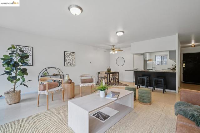 1425 Lakeside DR, Oakland CA: https://media.crmls.org/mediaz/aa006f7a-83d5-4d4a-8d28-405cd266d419.jpg