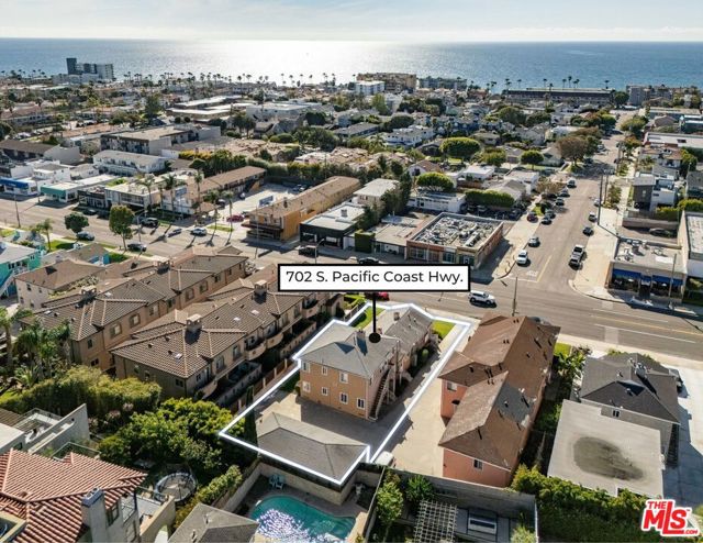 Image 18 of 19 For 702 Pacific Coast Highway