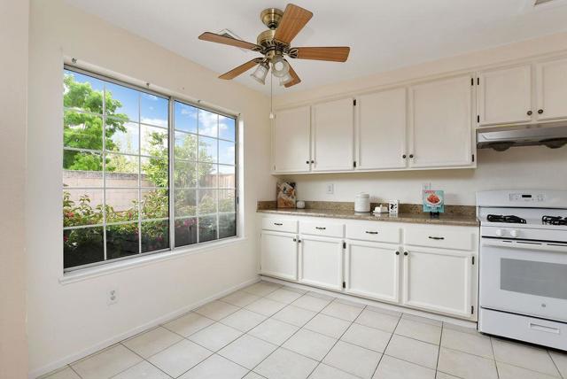 4409 Shannondale Drive, Antioch CA: https://media.crmls.org/mediaz/aa019b17-3679-400f-b2f6-b4ef6f129885.jpg