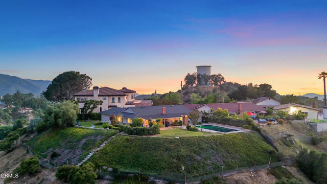 Detail Gallery Image 1 of 69 For 9670 Crystal View Dr., Tujunga,  CA 91042 - 3 Beds | 2 Baths