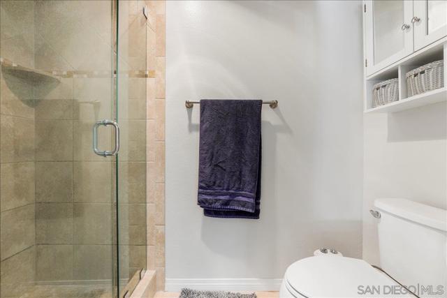 6747 Friars Rd, San Diego CA: https://media.crmls.org/mediaz/aa02be79-9247-408c-b162-0bddb3343efc.jpg