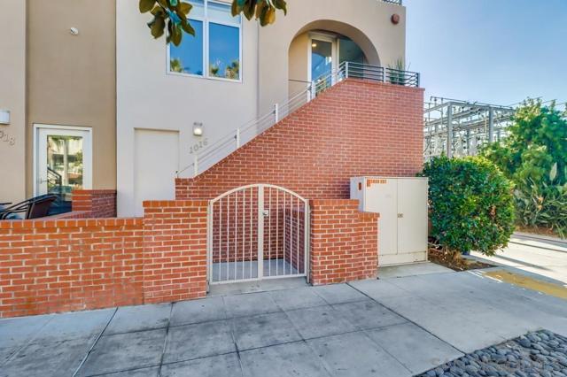 1016 1st St, Coronado CA: https://media.crmls.org/mediaz/aa0325ec-1008-4445-a2e2-0aadc15b9ba6.jpg