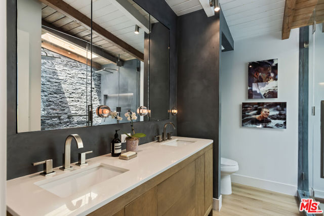7442 Capps Avenue, Los Angeles CA: https://media.crmls.org/mediaz/aa0348be-d822-4578-9f48-66e950edeb86.jpg