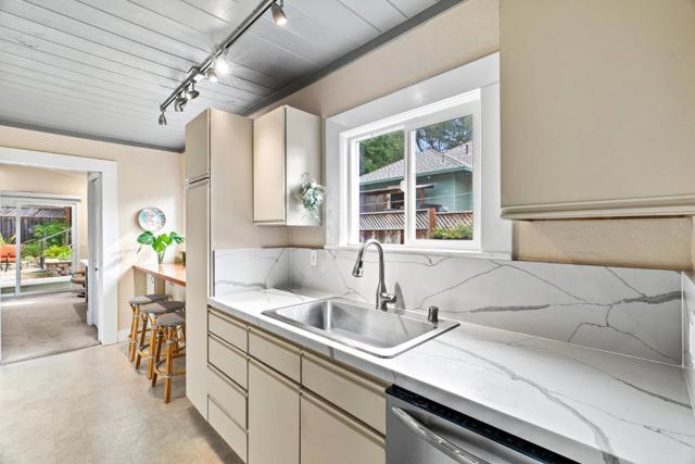 134 May Avenue, Santa Cruz CA: https://media.crmls.org/mediaz/aa036a19-7991-4ff0-b438-4d3970a78407.jpg