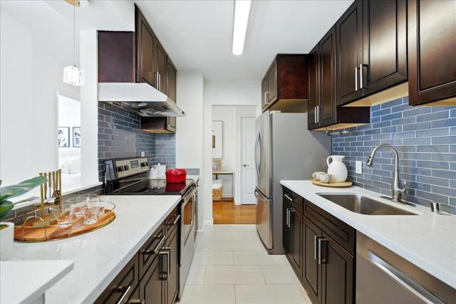 400 Davey Glen Road, Belmont CA: https://media.crmls.org/mediaz/aa03b43a-1d08-4e28-b656-23c70ea5c3bc.jpg