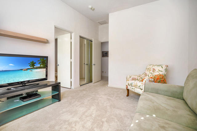 371 Tomahawk Drive, Palm Desert CA: https://media.crmls.org/mediaz/aa03db92-1dd8-4ce2-882c-7e76b4254ee9.jpg