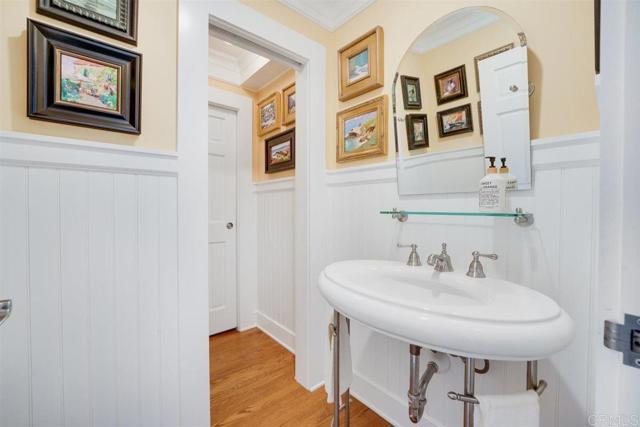 16635 Highland Valley Rd, Ramona CA: https://media.crmls.org/mediaz/aa04004d-d6ed-4679-9c1a-73fe7b91c89e.jpg