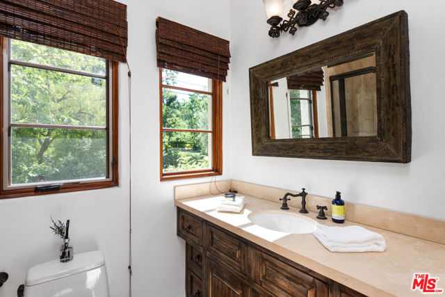 5850 Lapworth Drive, Agoura Hills CA: https://media.crmls.org/mediaz/aa046eef-b1ef-47b3-a2e8-65e1daf94721.jpg