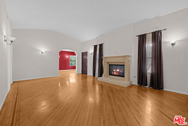 1147 S Point View Street, Los Angeles CA: https://media.crmls.org/mediaz/aa04cf1a-6d0f-4bfa-85f4-4e5bb52dab5c.jpg