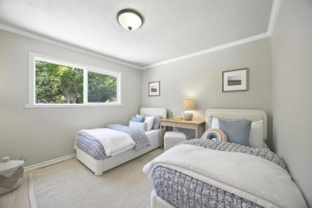 2084 San Carlos Avenue, San Carlos CA: https://media.crmls.org/mediaz/aa06abab-4cfa-44b5-9b95-d3c66665ce73.jpg