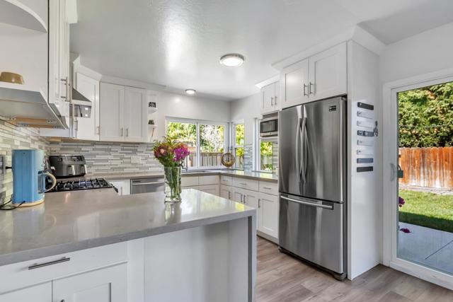 6142 Springer Way, San Jose CA: https://media.crmls.org/mediaz/aa070d40-2420-44fa-9e9b-6640b6b34990.jpg