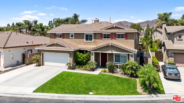 11501 Trailrun Court, Riverside CA: https://media.crmls.org/mediaz/aa072f79-a96a-47a8-bf10-8841026d4725.jpg