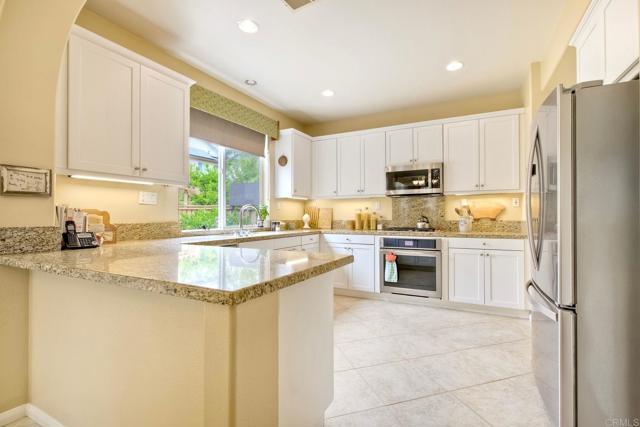 Detail Gallery Image 8 of 46 For 11590 Trailbrook Ln, San Diego,  CA 92128 - 4 Beds | 3 Baths