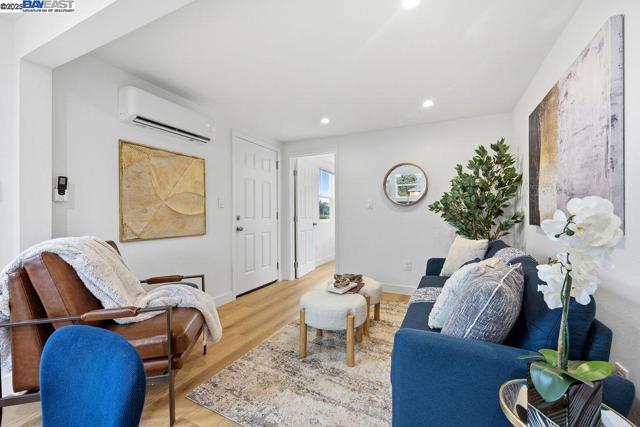 1520 4th st, Richmond CA: https://media.crmls.org/mediaz/aa0a0f58-f755-40dc-8d09-b5bf1c55318f.jpg