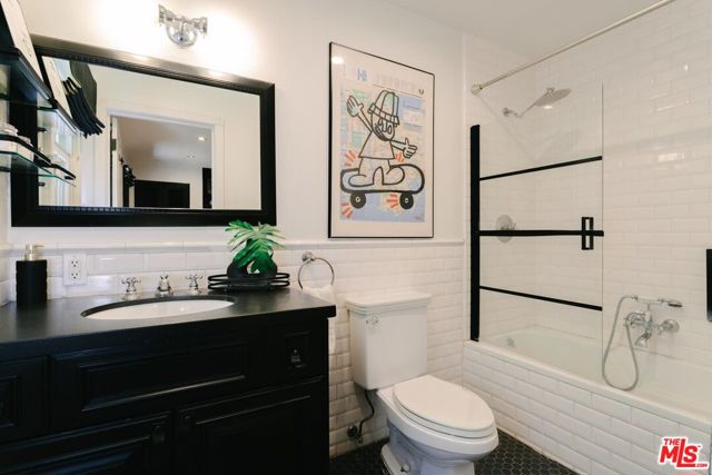 2055 Outpost Drive, Los Angeles CA: https://media.crmls.org/mediaz/aa0a626e-a65b-4967-8274-aa24d0b77167.jpg