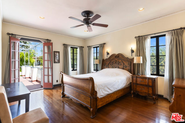 2086 S Oak Knoll Avenue, San Marino CA: https://media.crmls.org/mediaz/aa0a66d5-d48e-4719-9253-fd4806c219b4.jpg