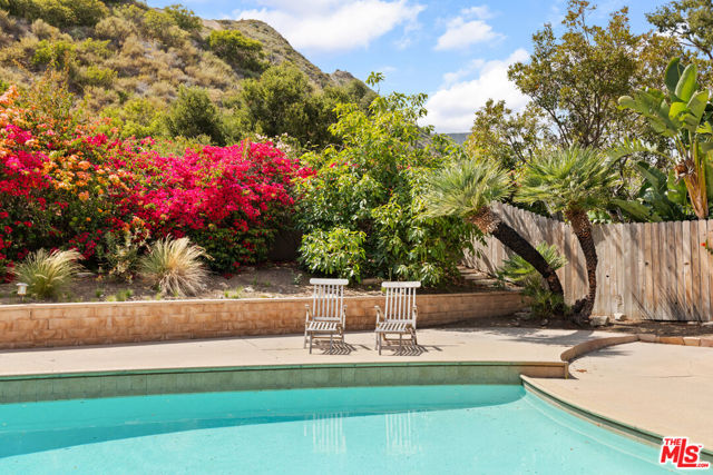 6005 Paseo Canyon Drive photo 3