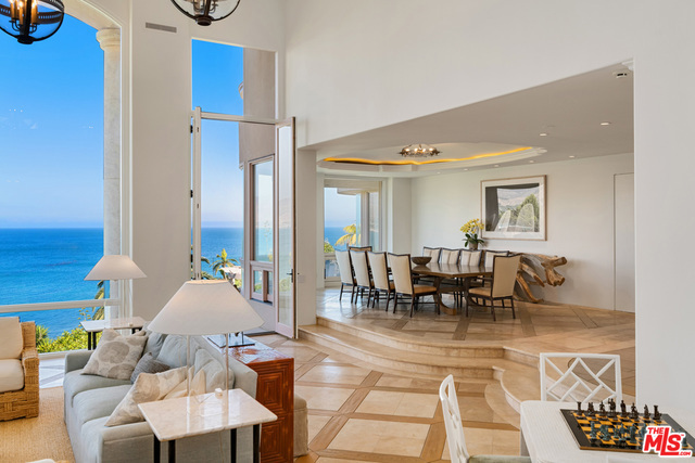 28808 Cliffside Drive, Malibu CA: https://media.crmls.org/mediaz/aa0b9a88-64a1-499f-9524-c232c5e51cde.jpg