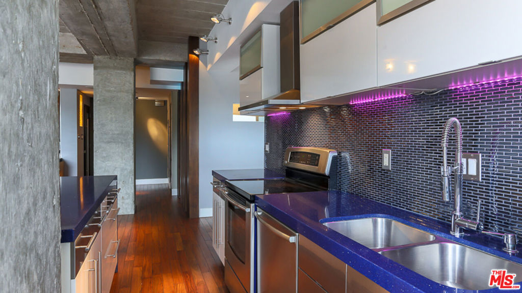 7250 Franklin Avenue #1112