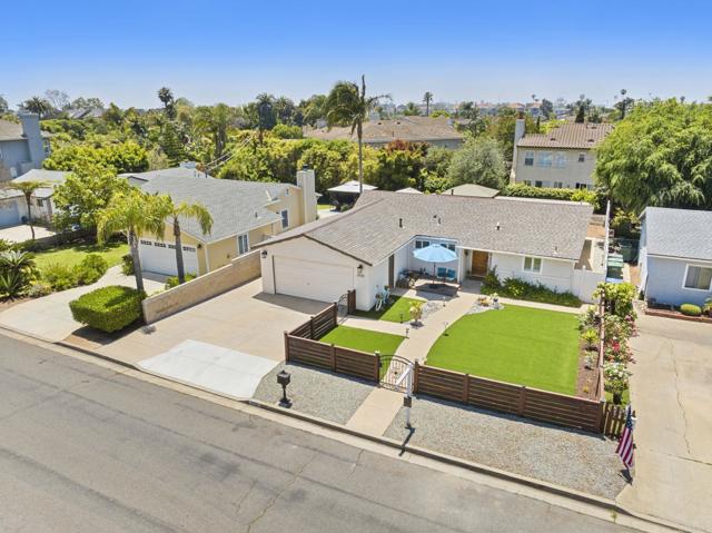 Detail Gallery Image 1 of 45 For 3925 Linmar Ln, Carlsbad,  CA 92008 - 3 Beds | 2 Baths