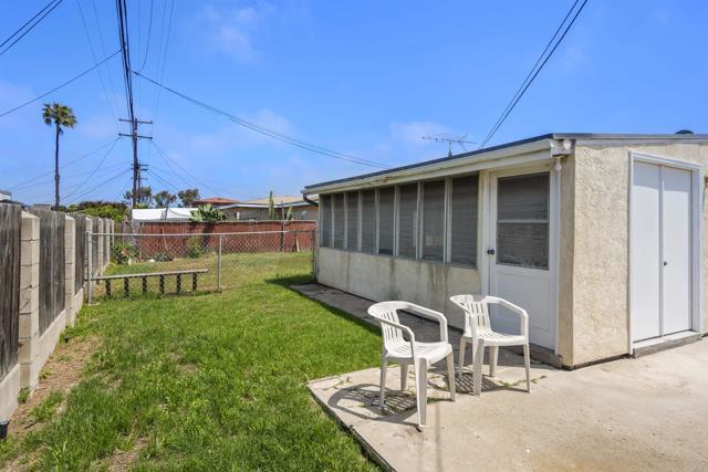 742 Jefferson Avenue, Chula Vista CA: https://media.crmls.org/mediaz/aa0e1890-eece-496d-8650-155b722dd59d.jpg