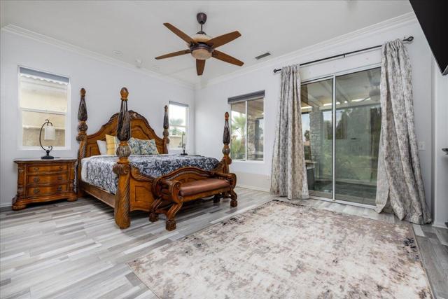 Image 18 of 61 For 49645 Redford Way