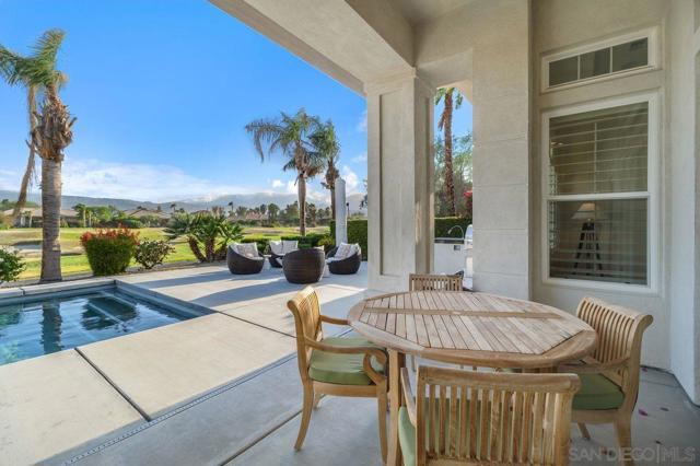 38 Calle Del Norte, Rancho Mirage CA: https://media.crmls.org/mediaz/aa0f230e-3abb-4b0e-adf7-1e0309cb94b6.jpg