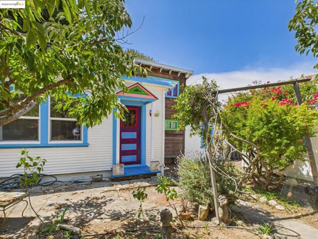 1545 Mariposa St, Richmond CA: https://media.crmls.org/mediaz/aa0f94d9-c0ff-401e-a361-0787157c9d75.jpg