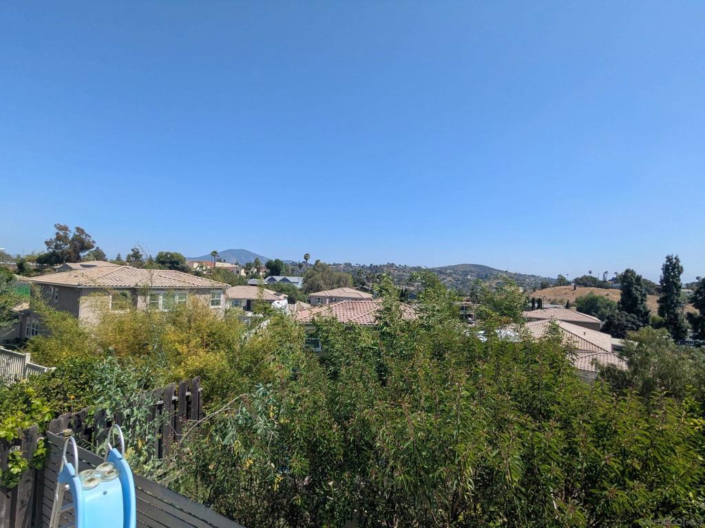 https://media.crmls.org/mediaz/aa0fe265-f884-481c-99a6-fdf85886d361.jpg?preset=X-Large